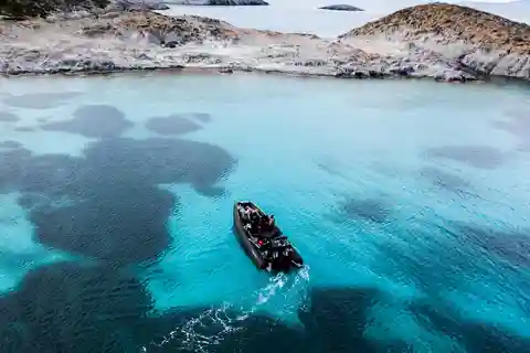 Naousa: Private Boat Cruise to Antiparos Island