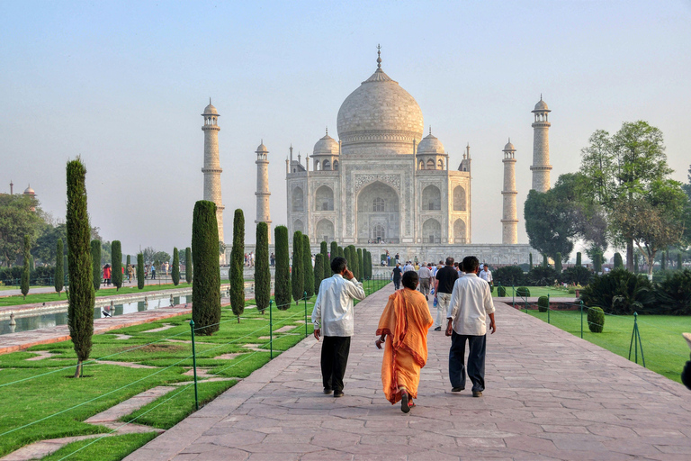 Tajmahal met Mausoleum voorrangsticket met gidsTaj Mahal voorrangstoegang met gids