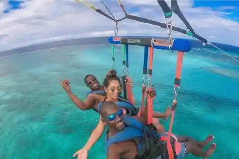 Providenciales: Grace Bay Private Parasailing Experience