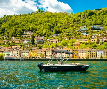 Lugano Lake: 1 hour Boat Rental