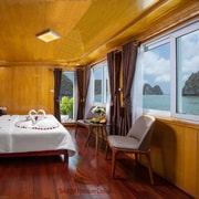 Hanoi: 2-Day Ha Long and Lan Ha Bay Cruise with Kayaking Hanoi: 2-Day Ha Long and Lan Ha Bay Cruise with Kayaking