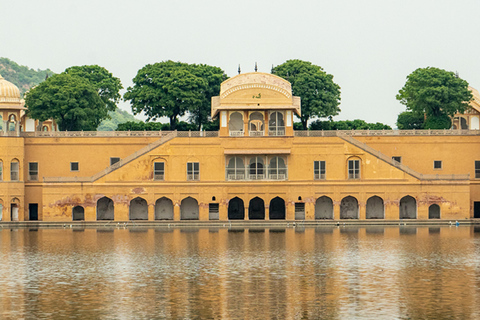 Jaipur: Pink City Half-Day Tour with Hotel Pickup Jaipur Pink City Half-Day Tour: Included Car and Guide