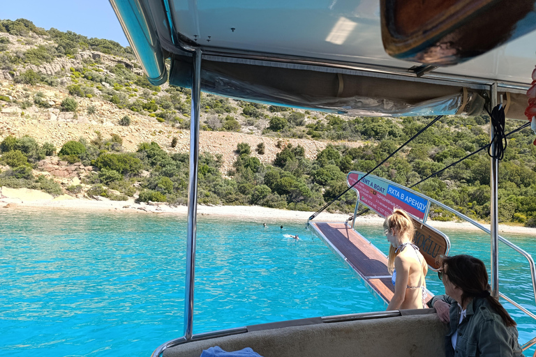 Bodrum Private Boat tour with lunch & swimming stops