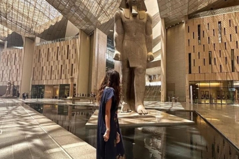 Pyramides, Sphinx et Grand musée égyptien avec guide féminin