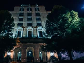 The Asheville Abyss Ghost Tour: Ashes to Apparitions