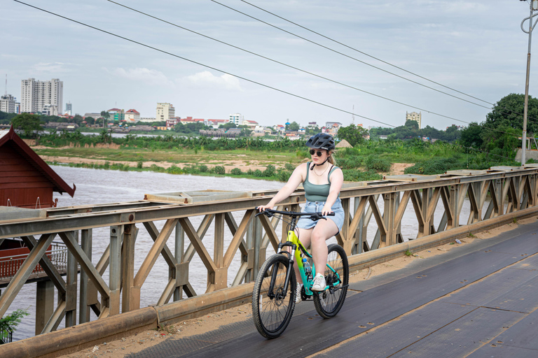 Phnom Penh: Silk Island Bike Tour & Evening Foodie Full-Day Haft Day: Evening Food Tour