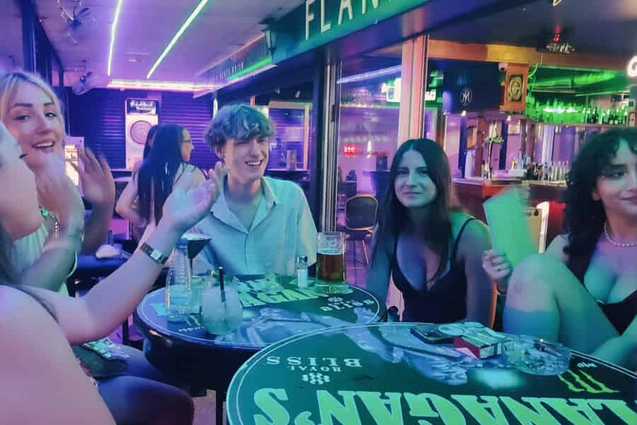 Maspalomas: Kneipentour mit Gratis-Shots & Partyspielen. Foto: GetYourGuide