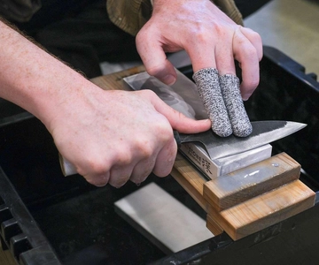 Tokyo: Knife Making Workshop (Sharpening, Engraving)
