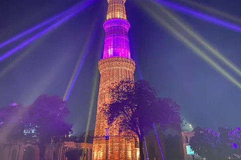 New Delhi: Qutub Minar Light & Sound Show Tour