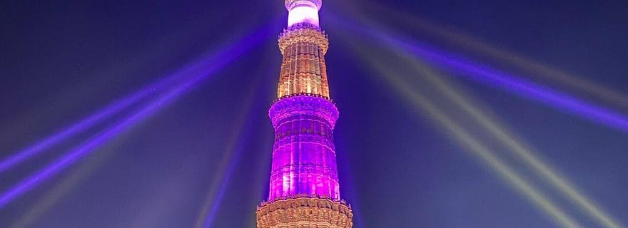 New Delhi : Visite du spectacle son et lumière du Qutub Minar