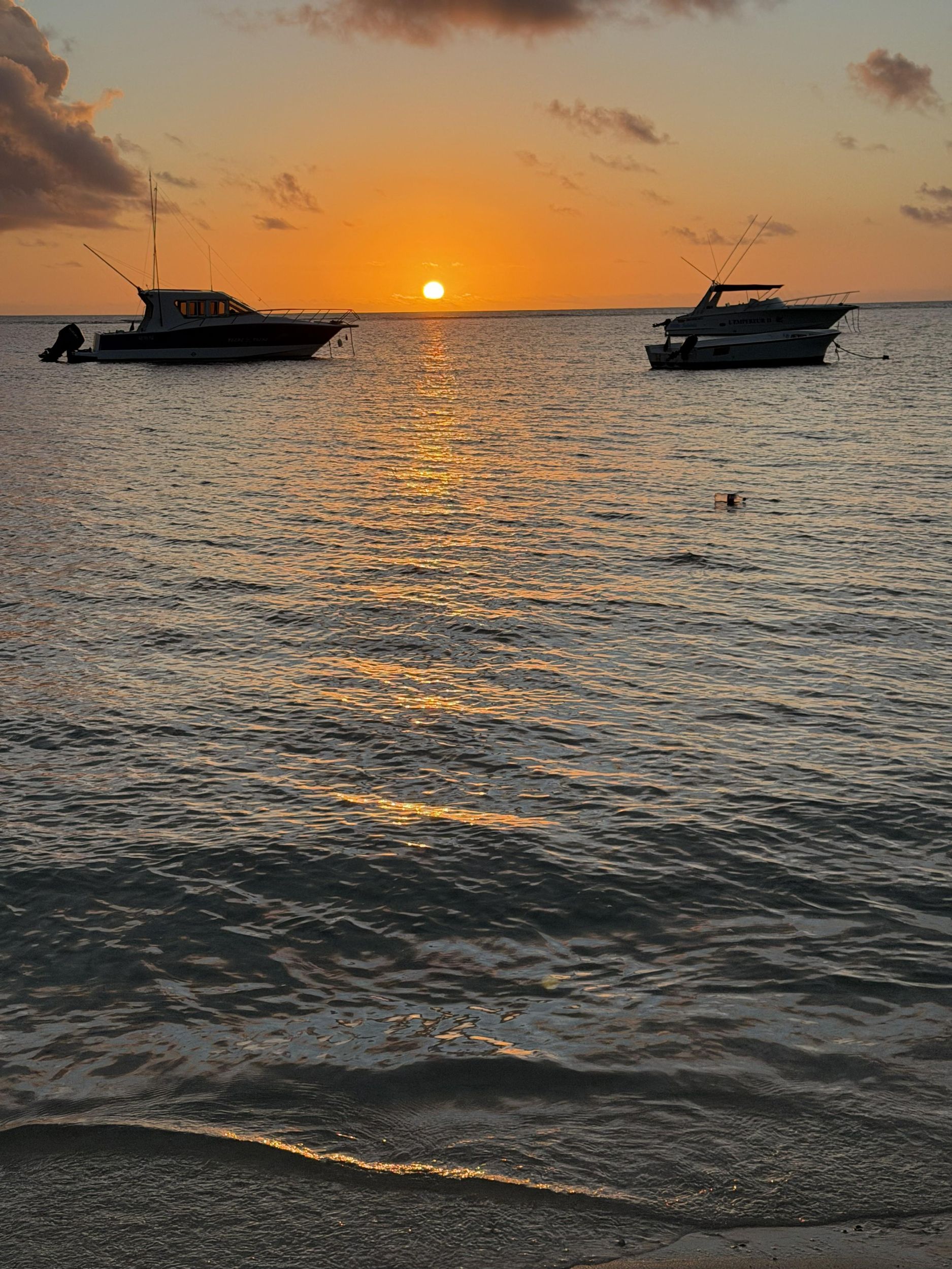 Mauritius: Private Luxus-Sonnenuntergangsfahrt mit Getränken