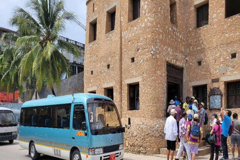 Zanzibar: Airport Private Transfer to/from Hotel Reliable Transfer Between Zanzibar Airport and Paje