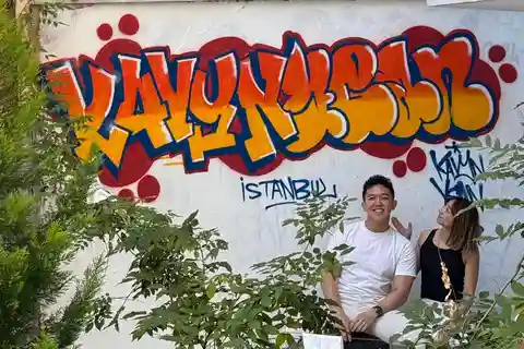 Istambul: Faça arte de rua com artistas locais no Home Garden