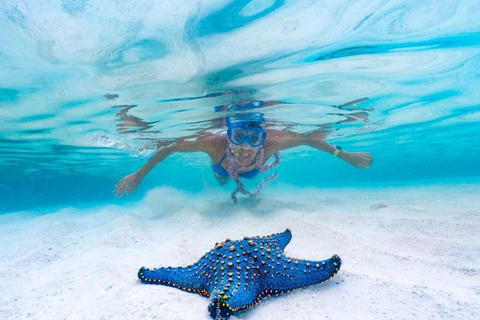 Safari in Sansibar: Blaue Lagune, Seesterne und SchnorchelnSafari in Sansibar: Blaue Lagune mit Seesternen und Schnorcheln