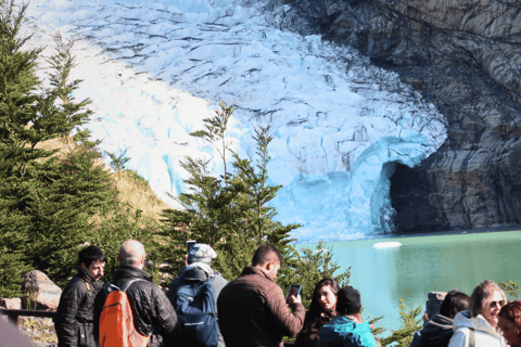 Puerto Natales : navigation vers les glaciers Balmaceda et SerranoPuerto Natales : Navigation vers les glaciers Balmaceda et Serrano