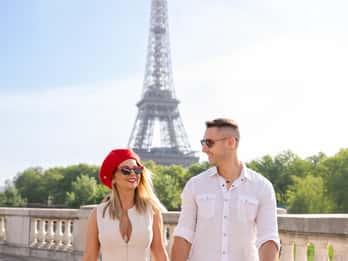 Paris: Premium Photoshoot with Iconic Eiffel Tower Views