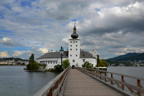 From Vienna: Hallstatt and Salzburg Day Tour