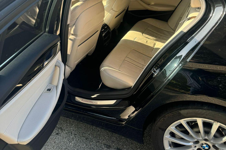 From Bellagio center : Private 1-Way Transfer to Milan City Sedan From Bellagio center : Private 1-Way Transfer to Milan