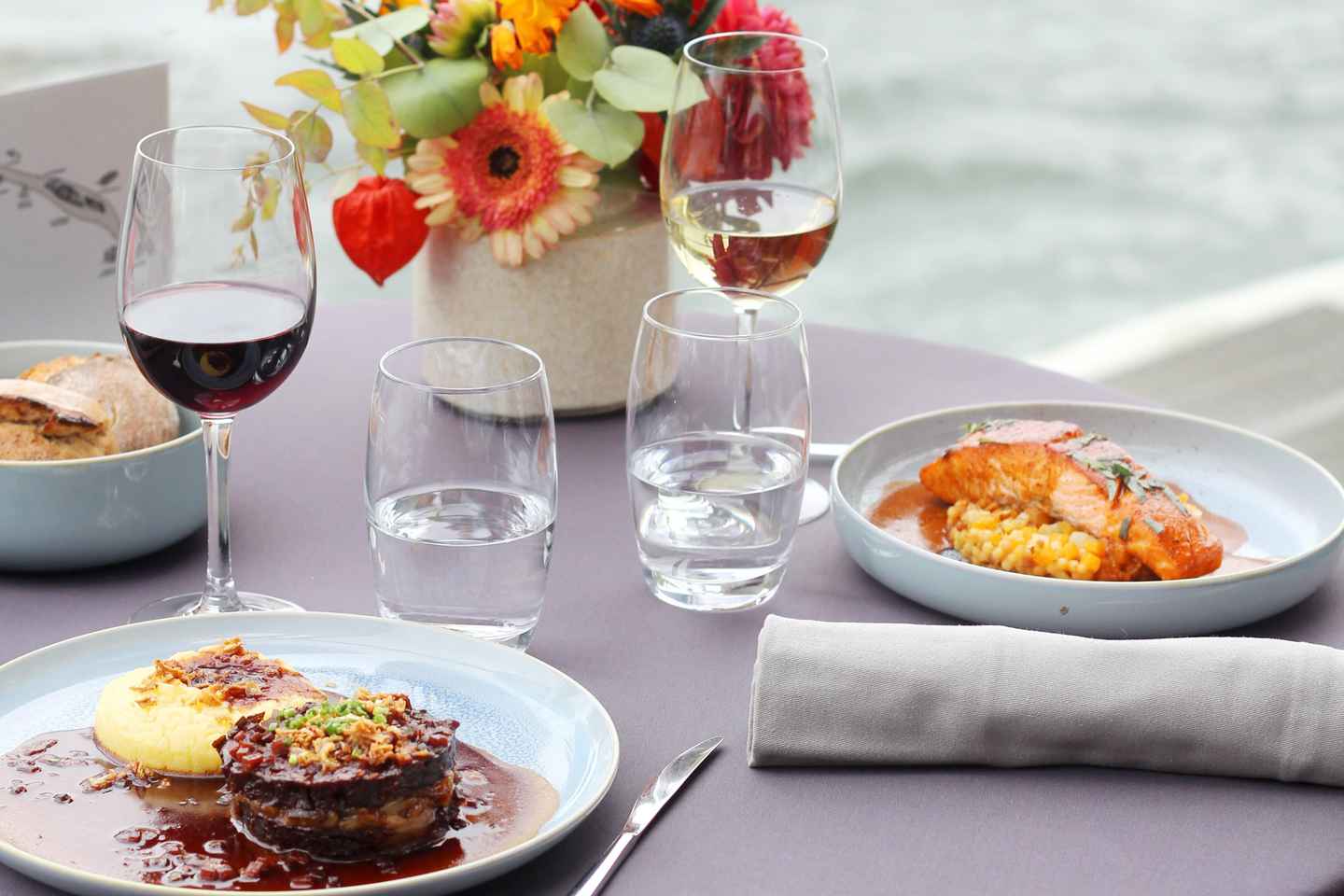 Croisière déjeuner sur la Seine à Paris, menu 3 plats