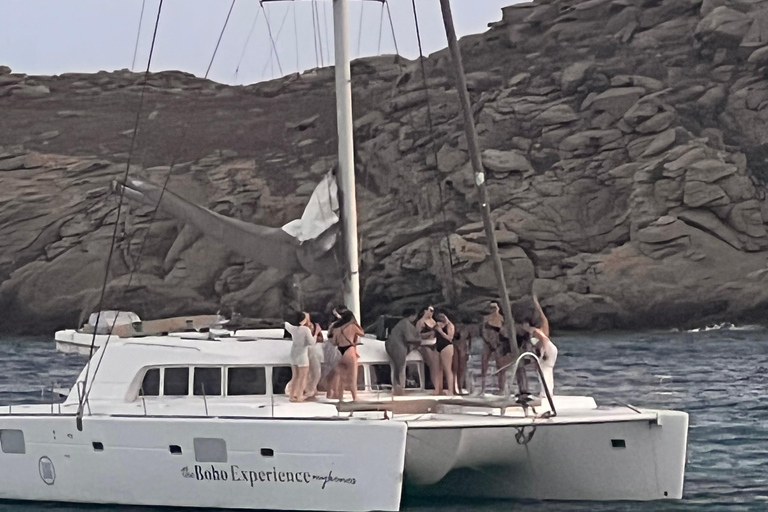 Mykonos: Crociera di un giorno in catamarano Boho Experience