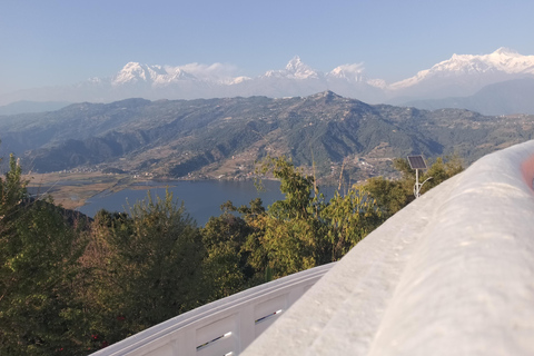 Passeio de meio dia pela cidade de Pokhara com motorista em carro particular