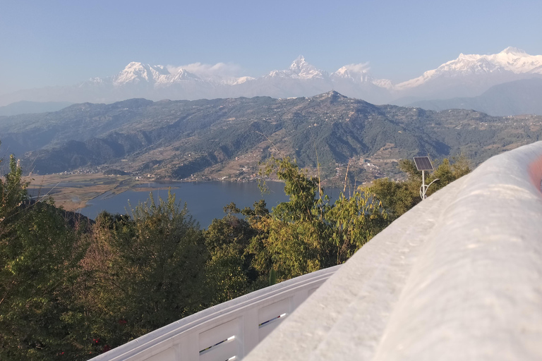 Passeio de meio dia pela cidade de Pokhara com motorista em carro particular