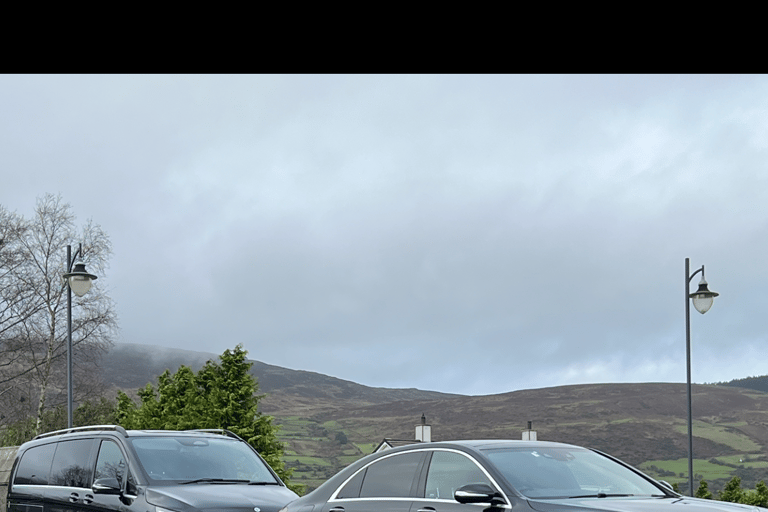 From Belfast: Giant's Causeway and Dark Hedges Day Tour