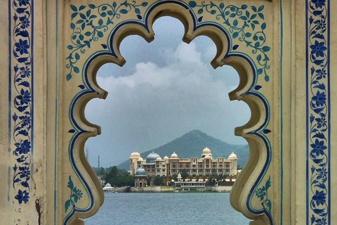Udaipur City Palace Tour with Entry Ticket & Guide