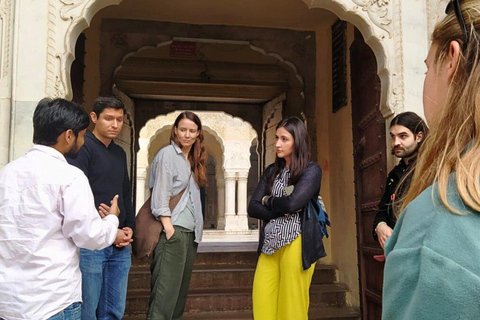 Jaipur Heritage & Cultural Guided Walking & Street Food Test Evening Session with City Expert