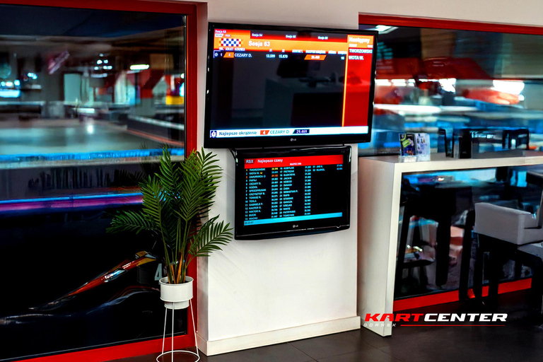 Gdańsk : course de karting palpitante sur piste intérieureGdańsk : une course de karting palpitante sur la piste intérieure
