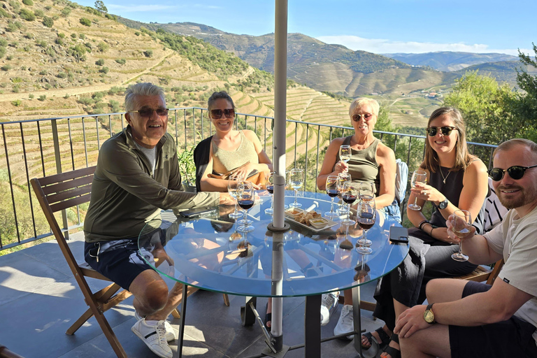 Douro Valley: Private Wine Tour with Lunch