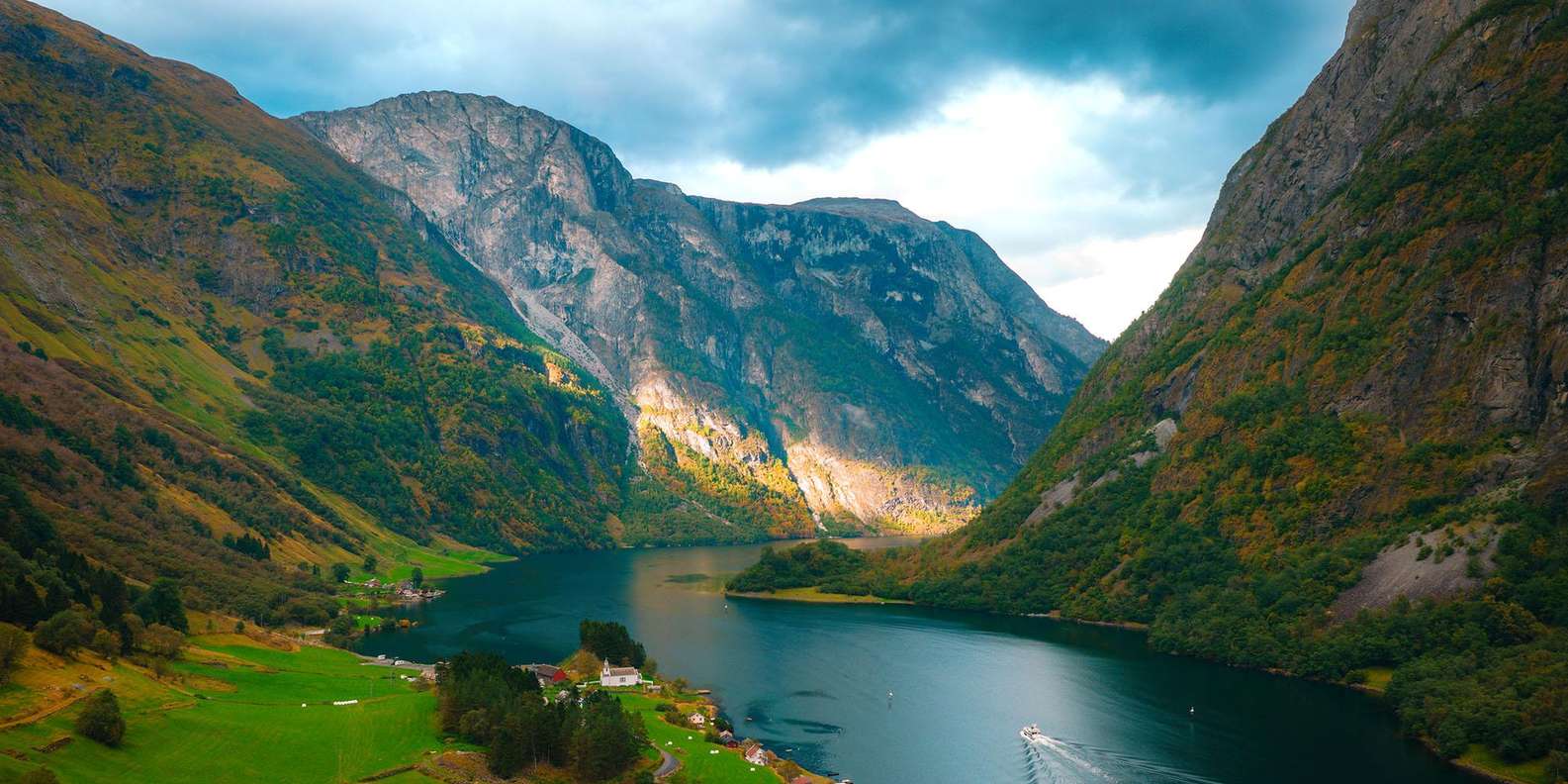 Bergen: UNESCO Fjord Cruise, Flåm & Stegastein - Incl. Lunch