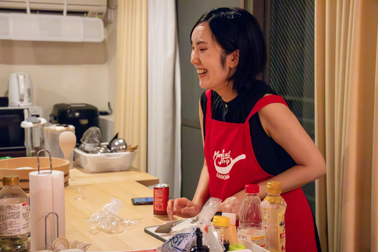 Tokyo: Izakaya-Style Cooking Class with Sake Pairing