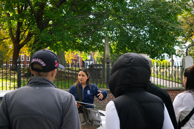 Boston: Tour histórico a pie en grupo reducido por Beacon Hill