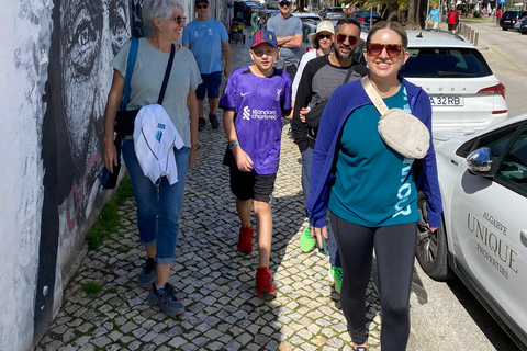 Lagos: Wandeltour met gids met Brodie uit AustraliëLagos: Wandeltour met gids en lokale tips