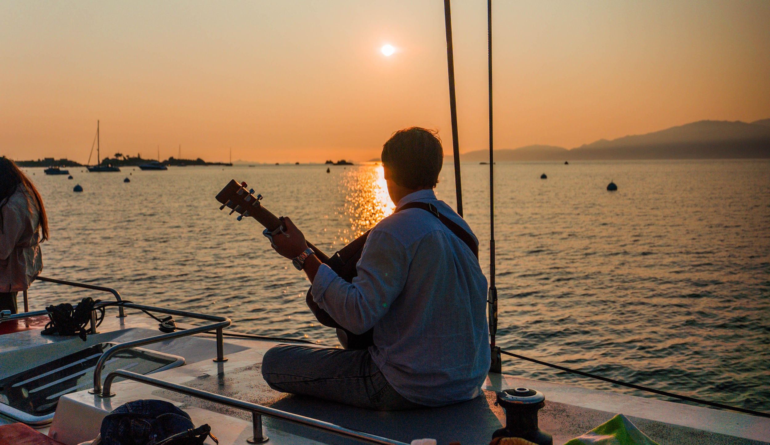 Katamaranfahrt bei Sonnenuntergang & korsische Lieder, Abfahrt Ajaccio