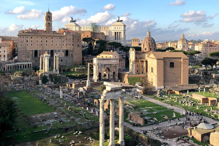 Rome: Colosseum, Forum, Palatine with Breakfast or Aperitif Colosseum, Roman Forum and Palatine Hill with Breakfast