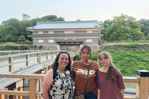 Kanazawa: Castle Interior & Kenrokuen Garden Tour