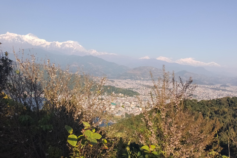 Passeio de meio dia pela cidade de Pokhara com motorista em carro particular