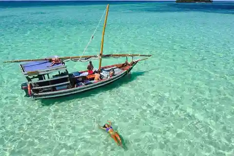 ZANZIBAR: Pungume island, SandBank picnic with BBQ