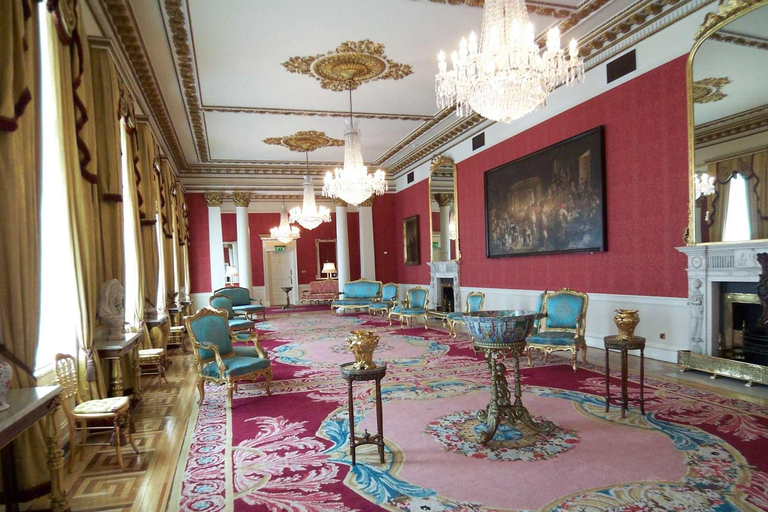 Dublin Private Tour with Skip-the-line Dublin Castle Tickets 3-hour: Old Town Tour with Dublin Castle Tickets