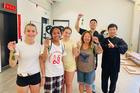 Shanghai: Tai Chi Class with Refreshments and Photos
