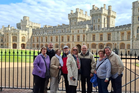 London: Royal Windsor & Runnymede Private Taxi Tour