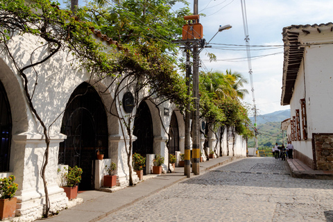 Santa Fe de Antioquia: Colonial Town, Puente de Occidente & Lunch