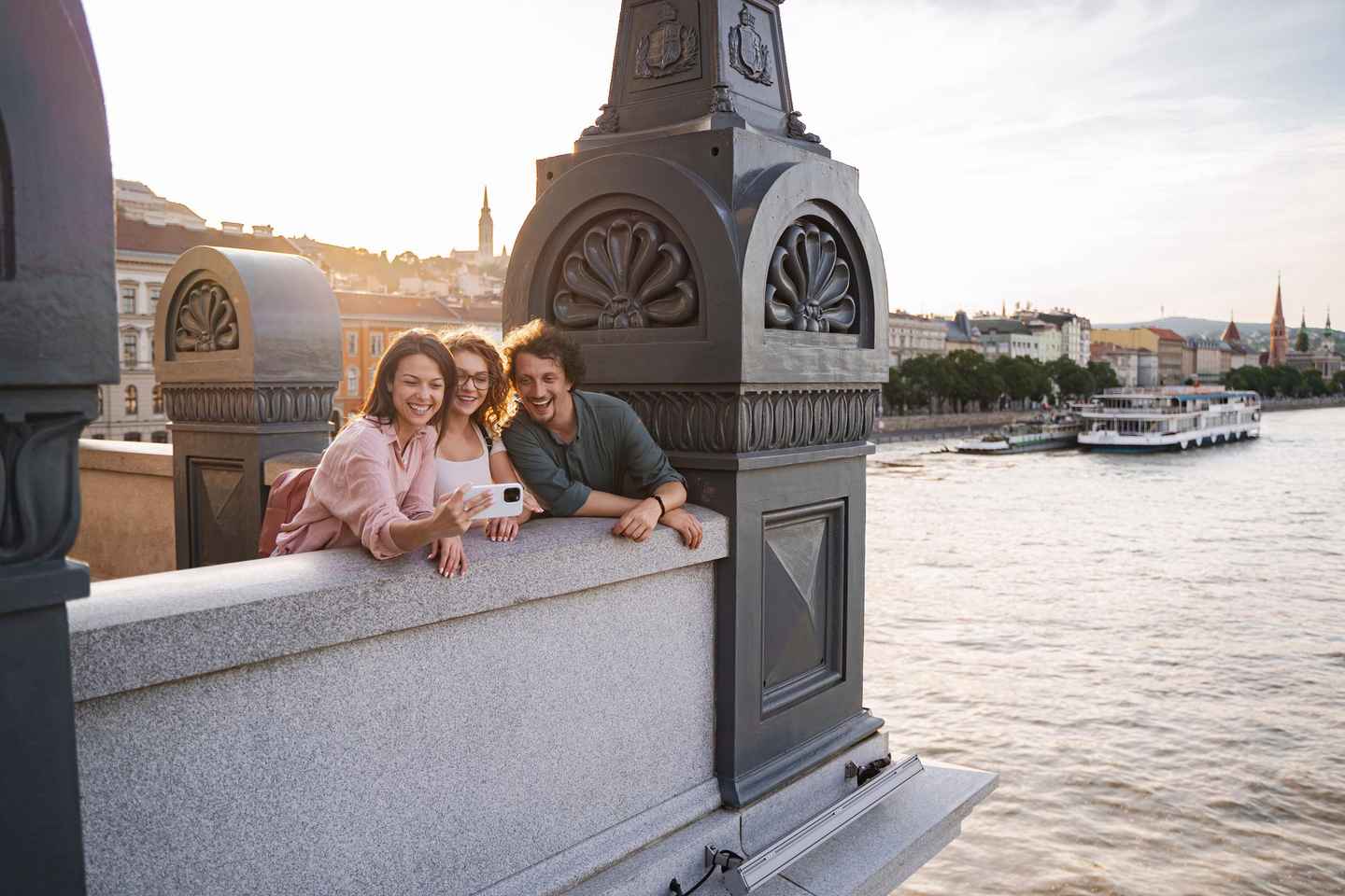 Средневековые стены Конви: историческая прогулка