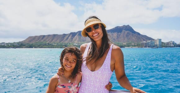 Oahu: Ko Olina Catamaran Snorkel Sail and Luau Experience