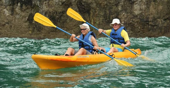 Manuel Antonio: Kayak & Snorkel Hidden Beach Adventure