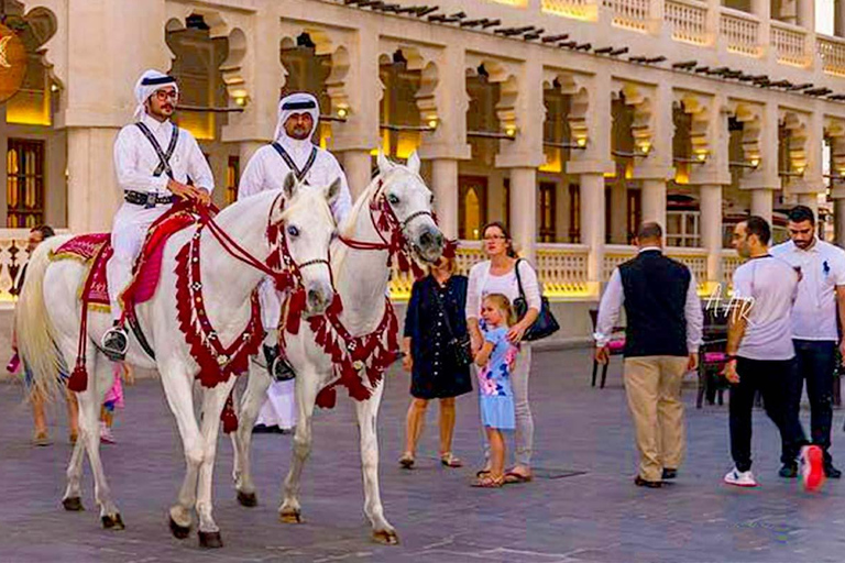 Doha: Guided City Tour with Souq Waqif and Pearl Island