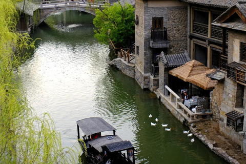 Beijing: Gubei Water Town & Simatai Great Wall Tour