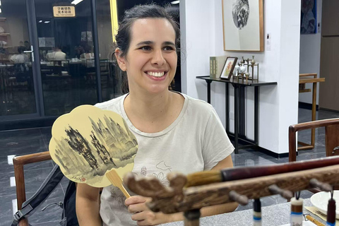 Zhangjiajie through the Brush: An Ink Painting Journey